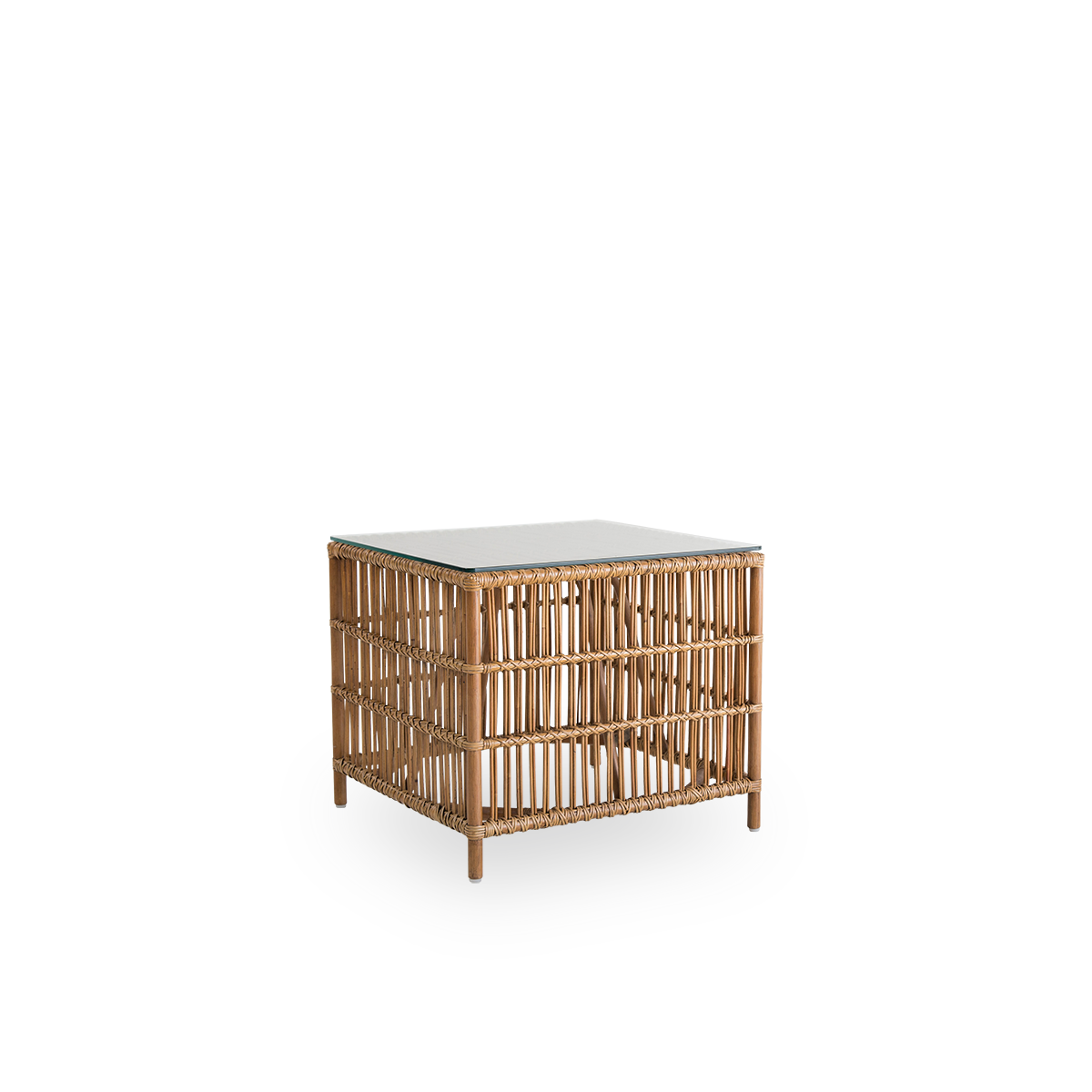 Side view of Donatello wicker side table in Antique brown color. The side table has a boxy design with strict lines handcrafted from high-quality Indonesian rattan.