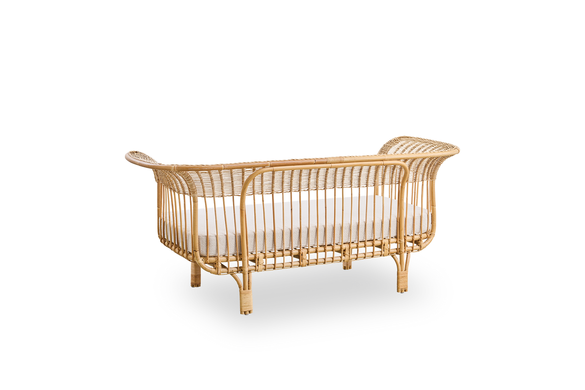 Plain back view of Belladonna outdoor sofa in rattan look, designed by Franco Albini and Franca Helg. The sofa has an elegant expression with thin legs and a majestic seat with many detailed ArtFibre windings on an aluminium frame.
