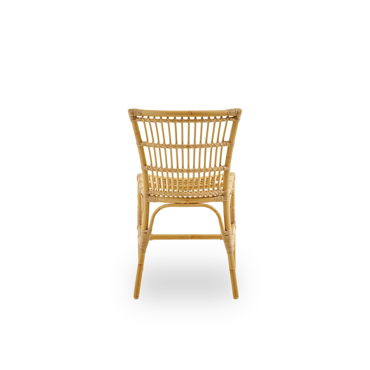 Plain back view of Elisabeth outdoor dining chair in rattan look. A small outdoor dining chair in minimalistic look. Aluminium frame with ArtFibre weavings.