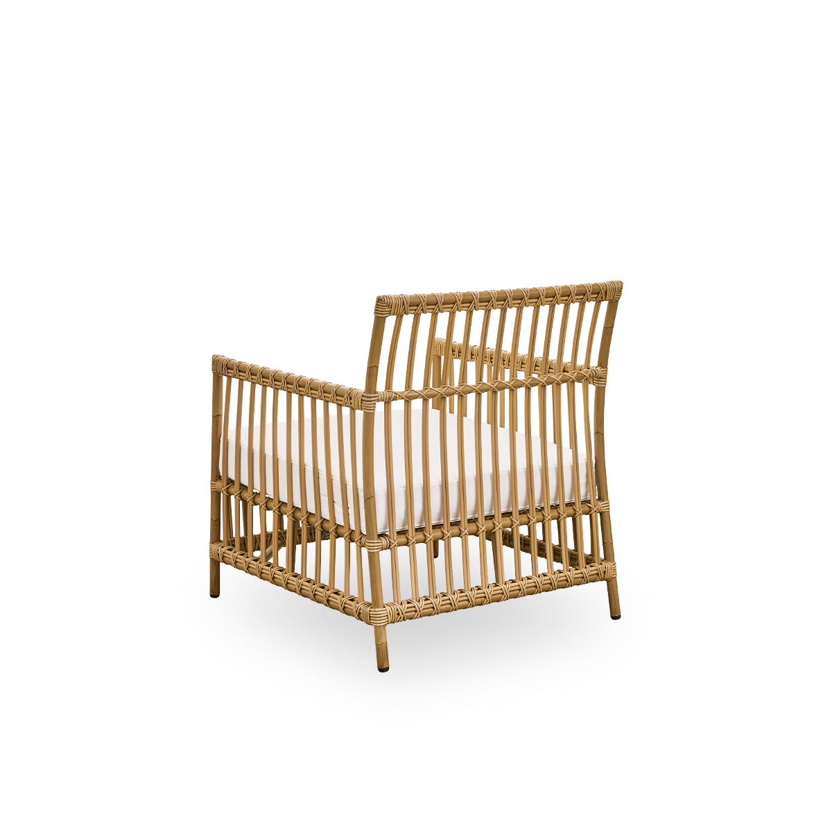 Plain back view of Caroline Exterior Lounge Chair in the color antique brown, simple and elegant Danish design. The frame of the chair is made from aluminum with elegant ArtFibre details. The design is minimalistic and elegant.
