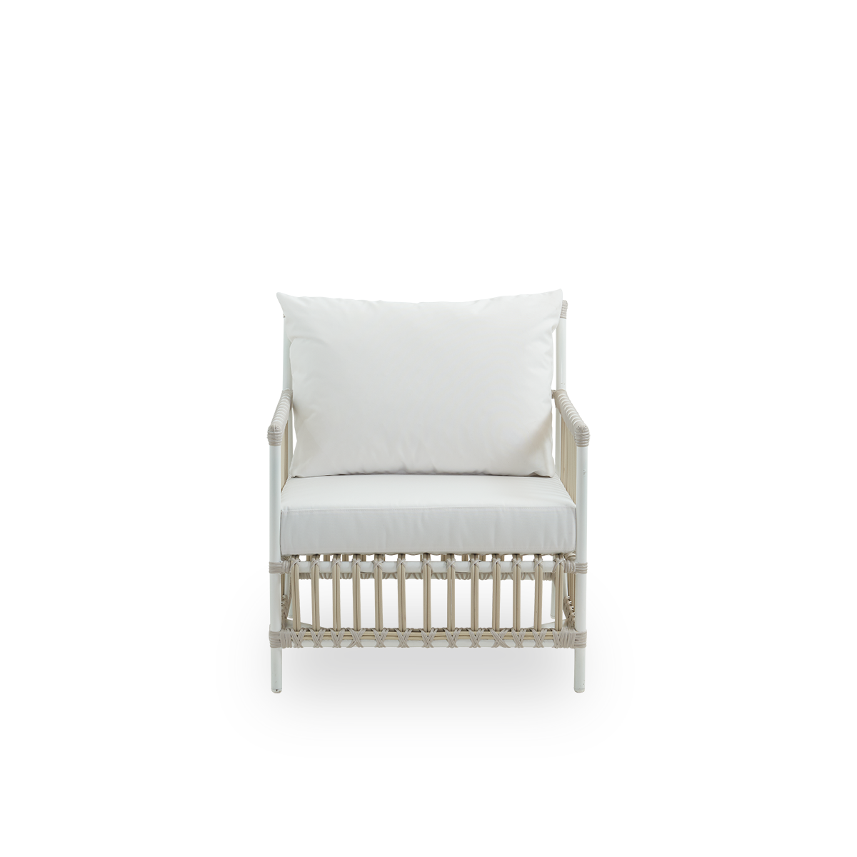 Front view of Caroline Exterior lounge chair in the color Dove White, presented in simple and elegant Danish design. The frame of the chair is made from aluminium with elegant ArtFibre details. The chair has a cozy, calming presence.