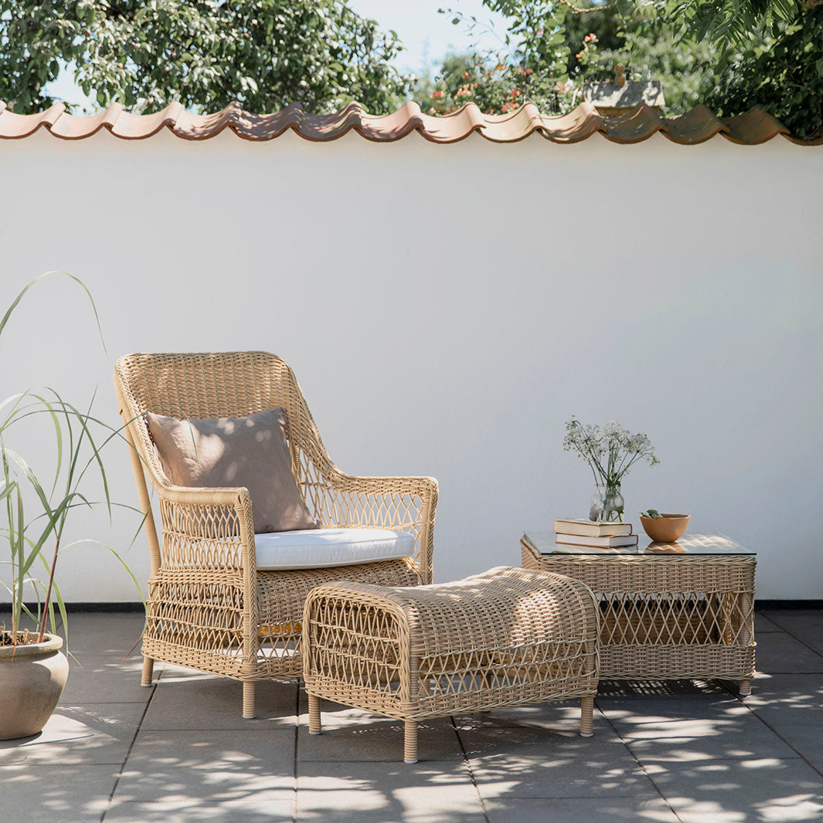 Dawn Exterior Footstool