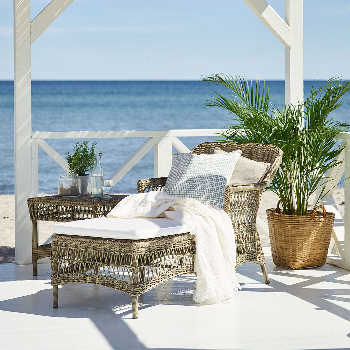 Olivia Exterior Sunbed