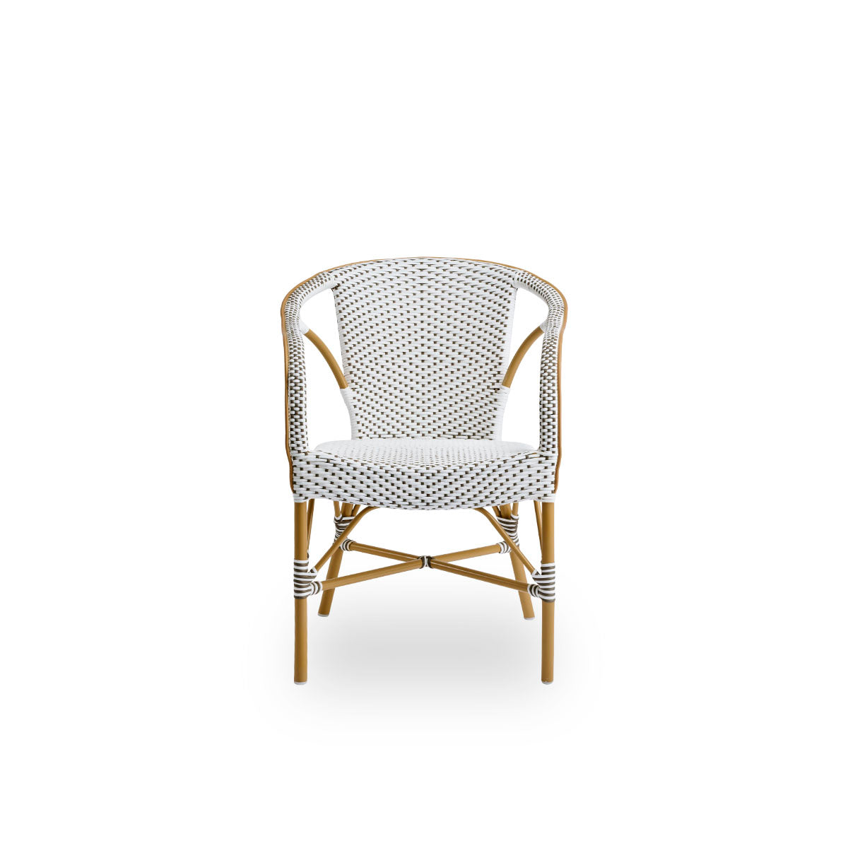 Front view of the Madeleine outdoor dining armchair.
Aluminium frame in almond color with seat and backrest woven with ArtFibre in brown with white dots.
