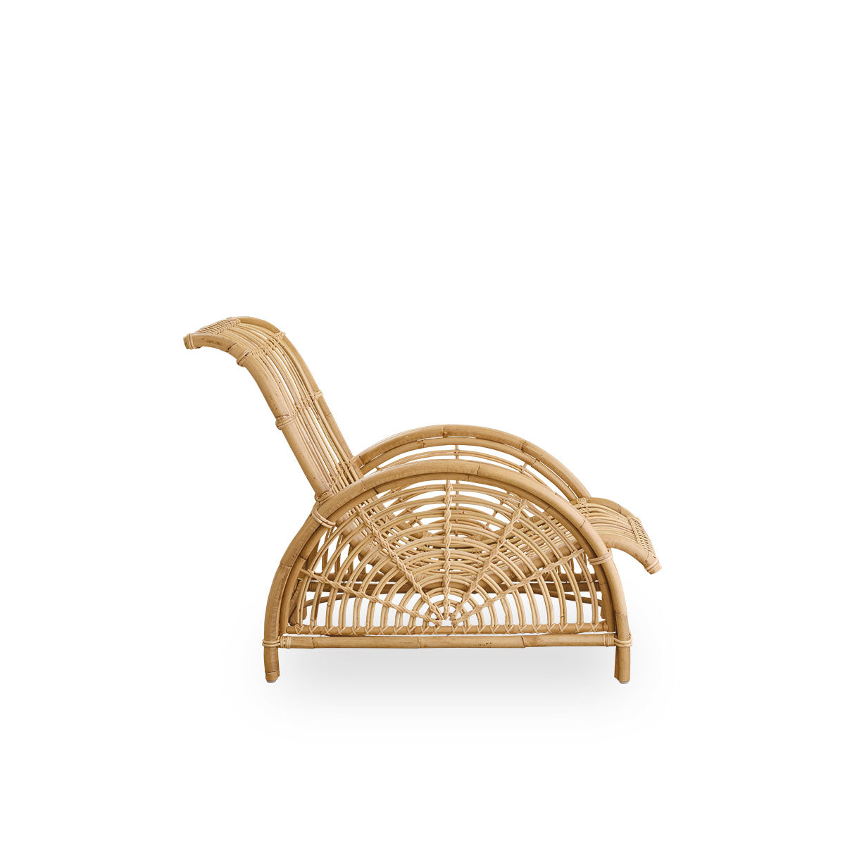 Plain side view of Paris lounge chair, iconic design by Arne Jacobsen. Handcraften from high quality rattan.