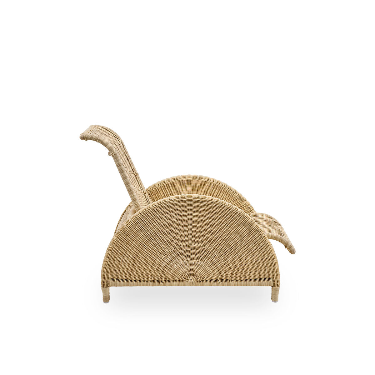 Plain side view of Paris outdoor lounge chair, iconic design by Arne Jacobsen. Aluminium frame fully woven with ArtFibre. 