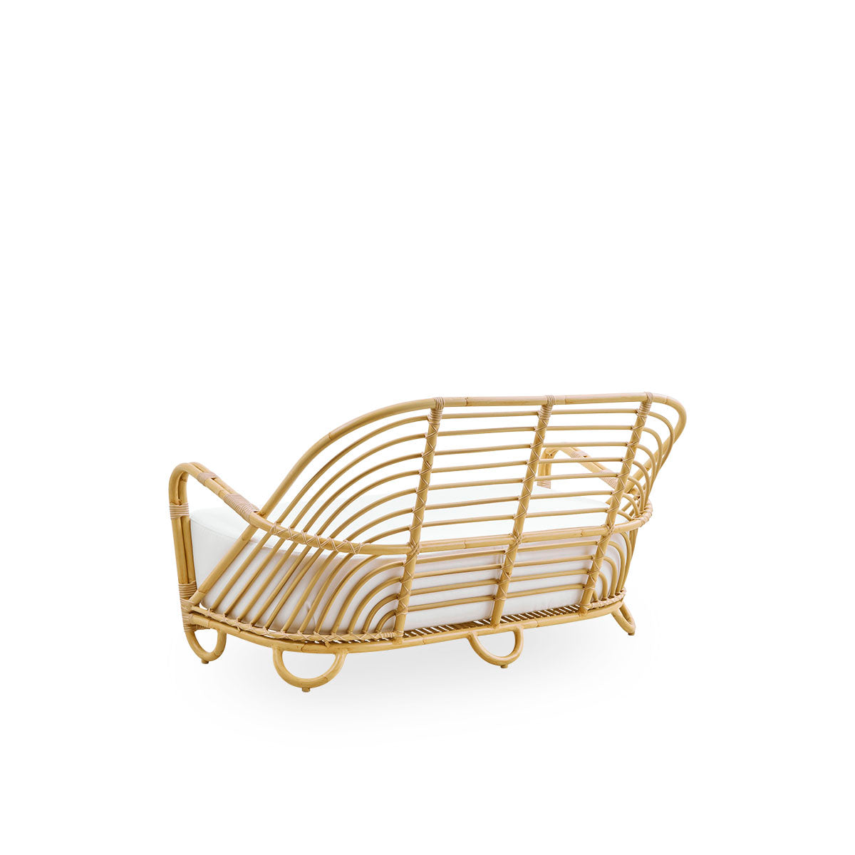 Plain back view of the Charlottenborg Exterior 2-seater sofa in rattan look, designed by Arne Jacobsen. The sofa features a curved back and armrests integrated into the base, handcrafted with an Alu-Rattan frame and woven ArtFibre details.