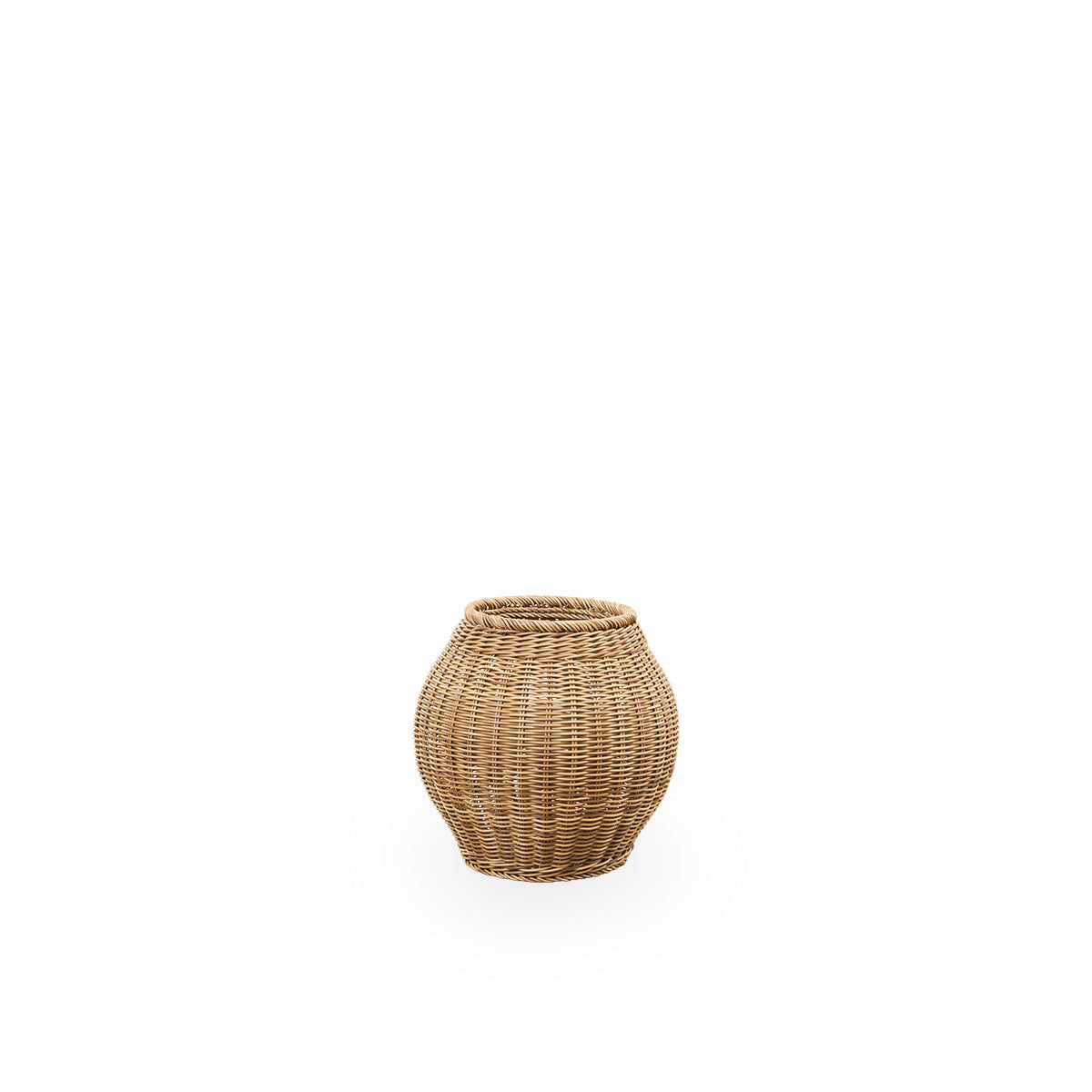 Ellis outdoor basket in Chestnut color, handwoven from 70% recycled and 30% new ArtFibre. Ø40 cm.