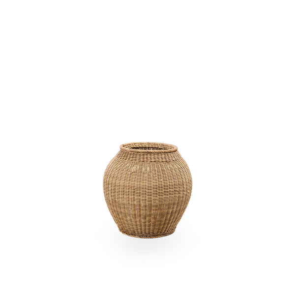 Ellis outdoor basket in Chestnut color, handwoven from 70% recycled and 30% new ArtFibre. Ø50 cm.