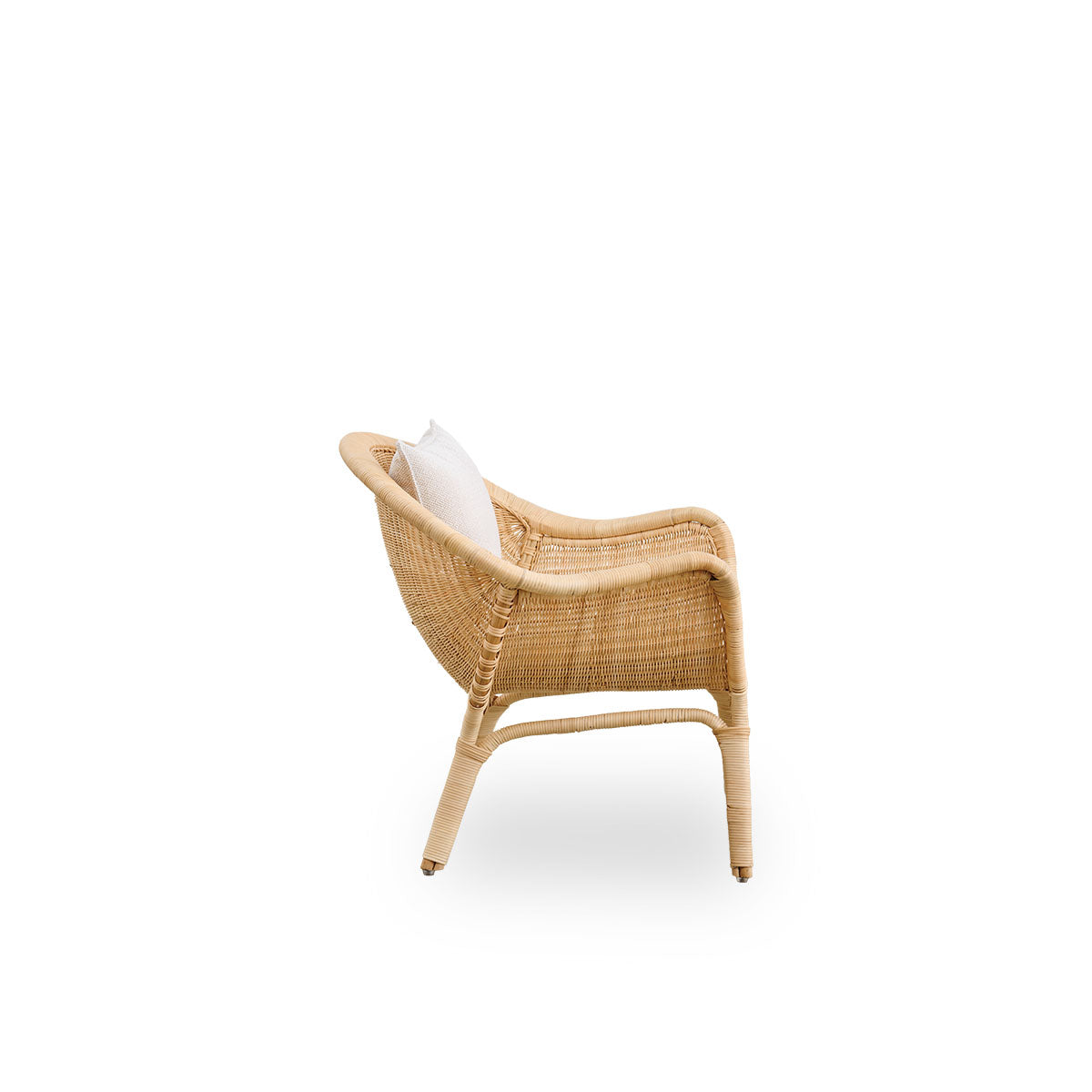 Plain side view of Madame Exterior lounge chair designed by Nanna & Jørgen Ditzel. Fully woven rattan lounge chair with soft, feminine shell-shaped design.