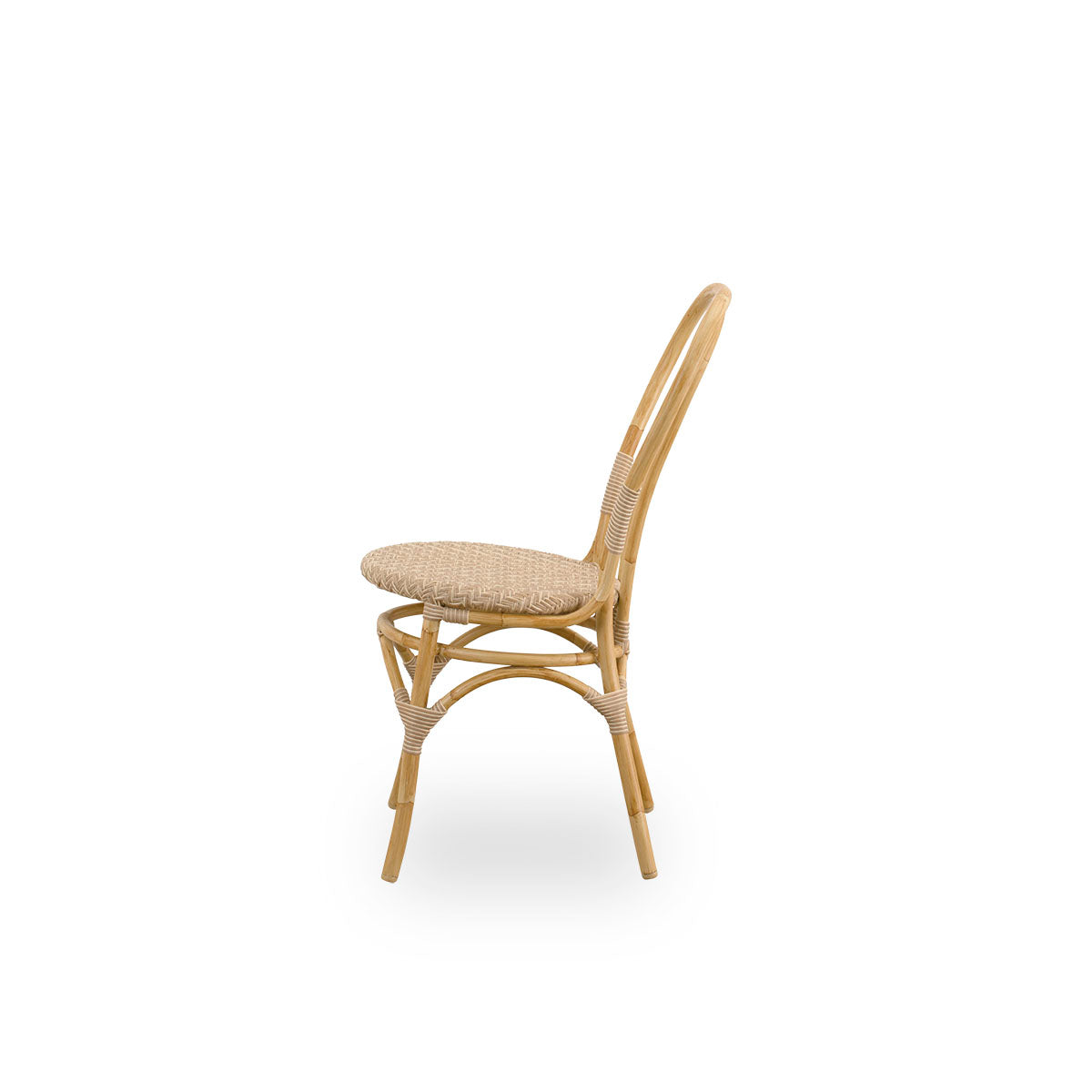 Plain side view of Lulu Exterior dining chair, A lightweight outdoor bistro chair with a round simple backrest presented with aluminium frame in handpainted rattan look with ArtFibre windings.