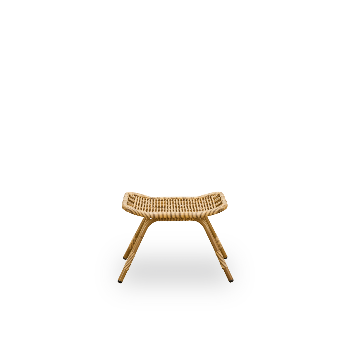Front view of the Monet outdoor footstool in antique brown color.
Aluminium frame in rattan look with ArtFibre windings.