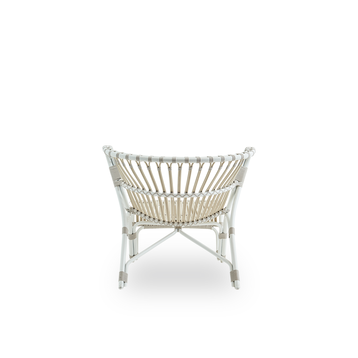 Plain back view of Fox Exterior lounge chair in dove white color, award-winning design by Viggo Boesen, low curvy lounge chair with hand-bent aluminium frame and ArtFibre windings.