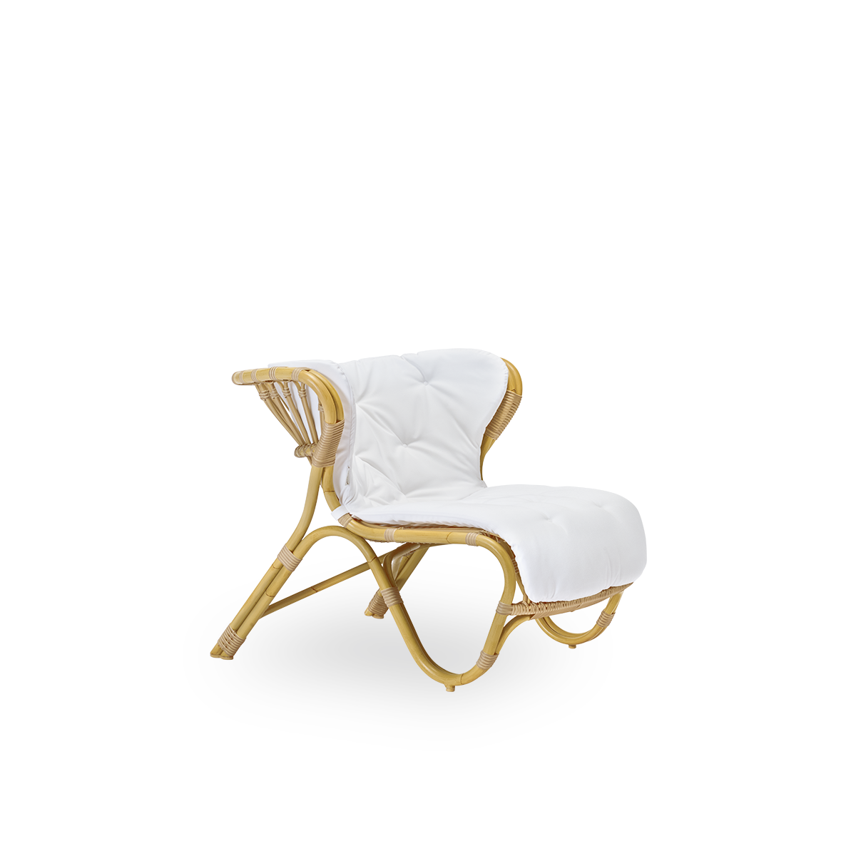 Side view of Fox Exterior lounge chair in natural rattan look, award-winning design by Viggo Boesen, low curvy lounge chair with hand-bent aluminium frame and ArtFibre windings.