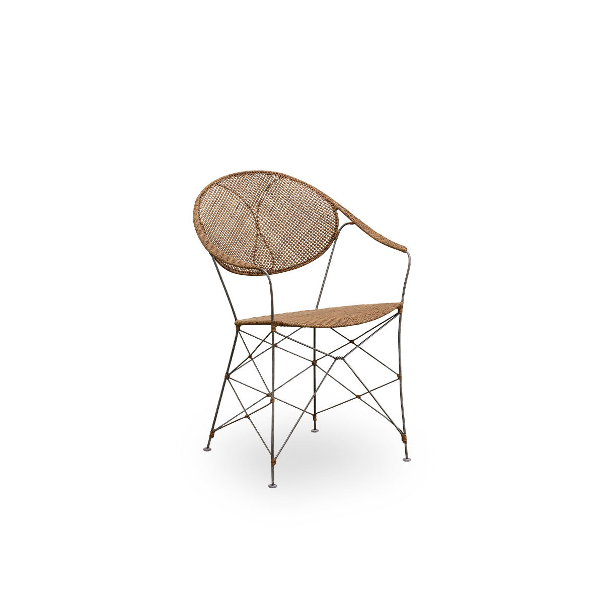 Side view of the Funky dining chair designed by Yuzuru Yamakawa. The chair has a steel frame with handwoven seat and backrest in high quality Indonesian rattan in Hazelnut color.