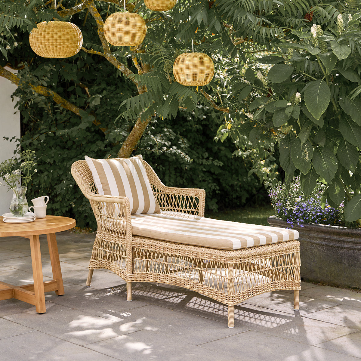 Victor Teak Lounge Table Ø75 cm