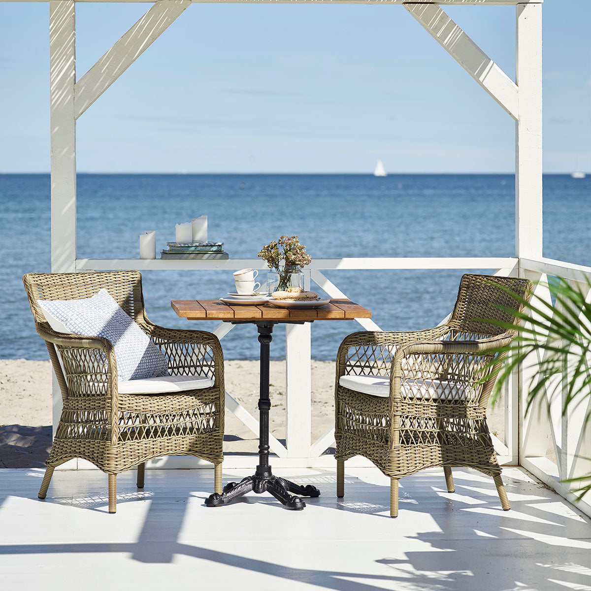 Lyon Café Table | Teak 70x70 cm